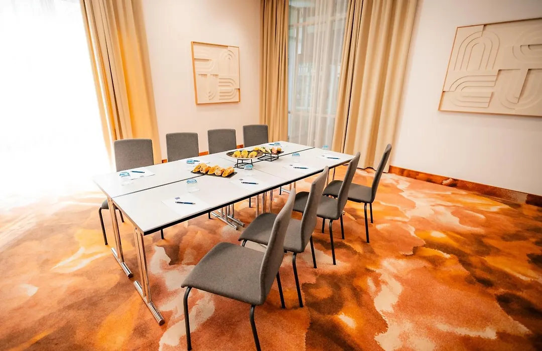 Dorint Kongresshotel Düsseldorf/Neuss-1